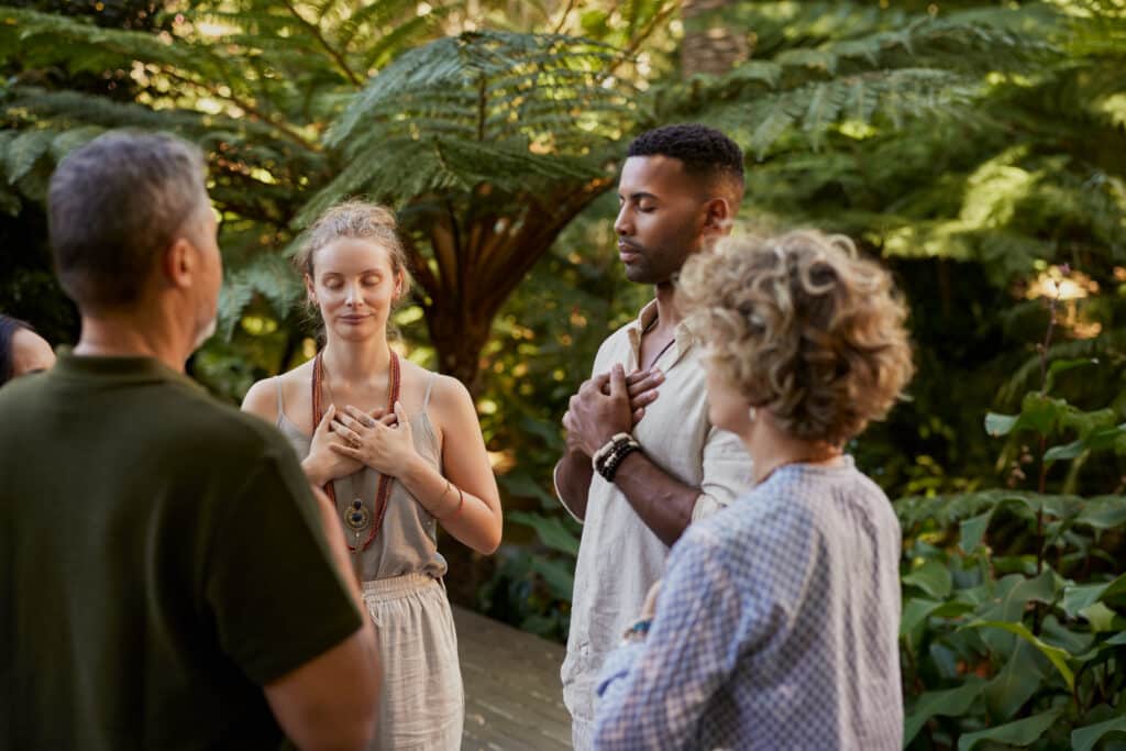Quelle différence entre naturopathe, sophrologue, aromathérapeute et coach bien-être ?